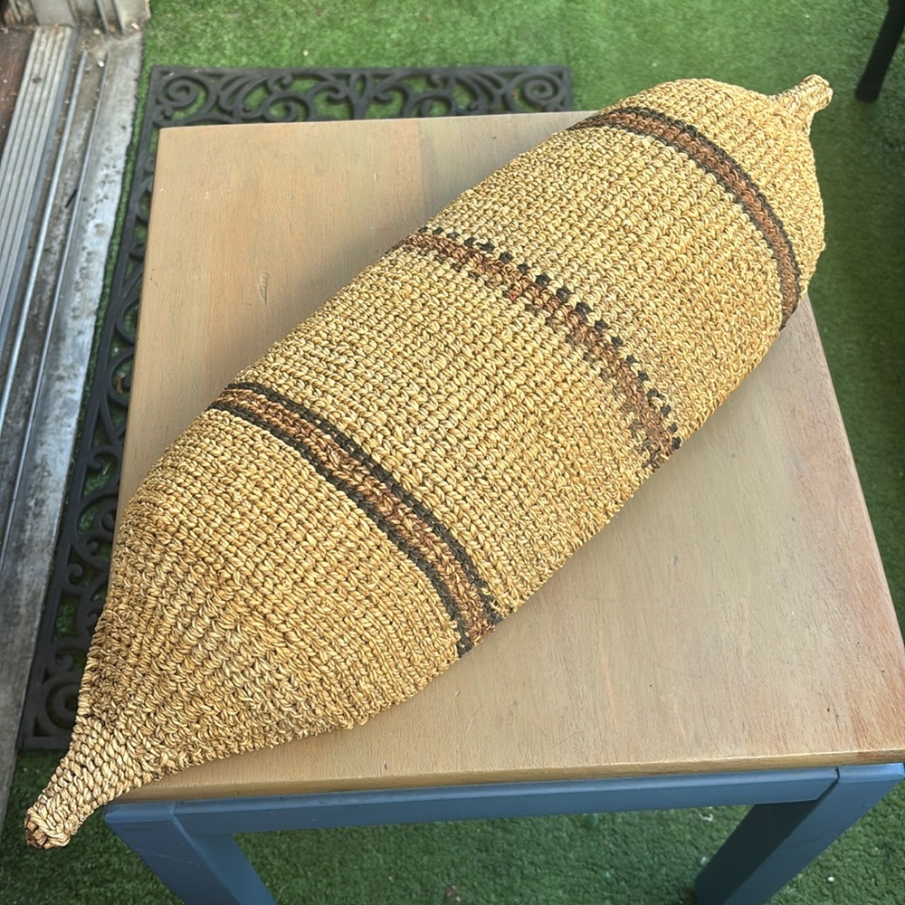 Vintage Ethiopian Gambela Canoe-Shaped Basket - Picture 3 of 6
